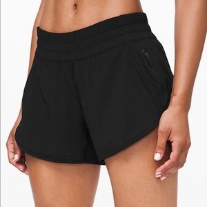 Lululemon tracker shorts